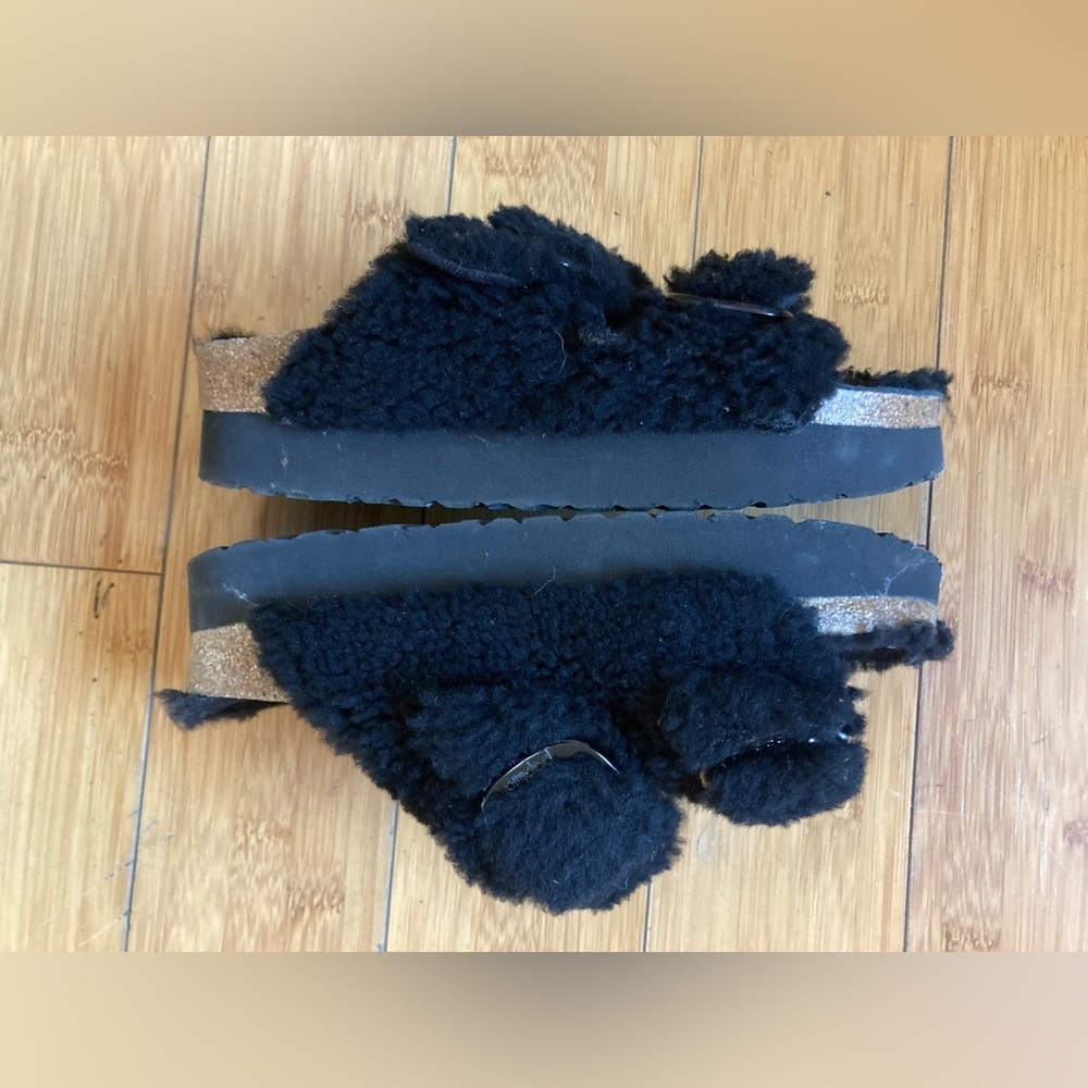 NEW Big Buckle Shearling - Picture 3 of 14